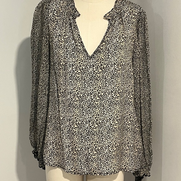 Animal Print Pull Over Blouse by Velvet by Graham & Spencer - Medium - Picture 2 of 8